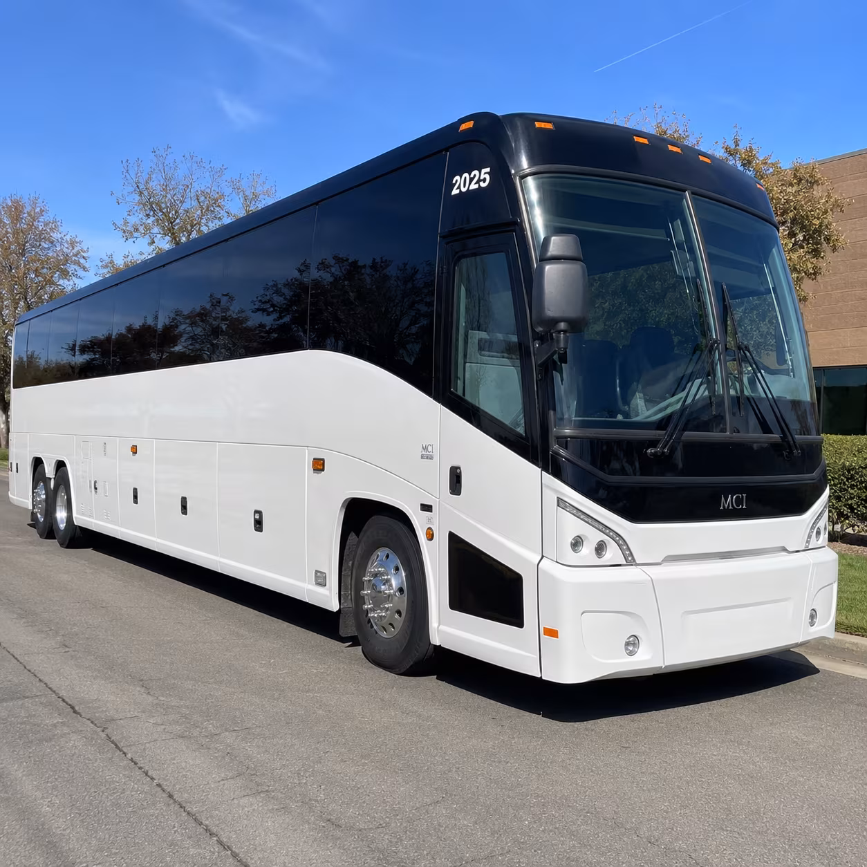 employee shuttle buses between escondido and the san diego tech and biotech corridor
