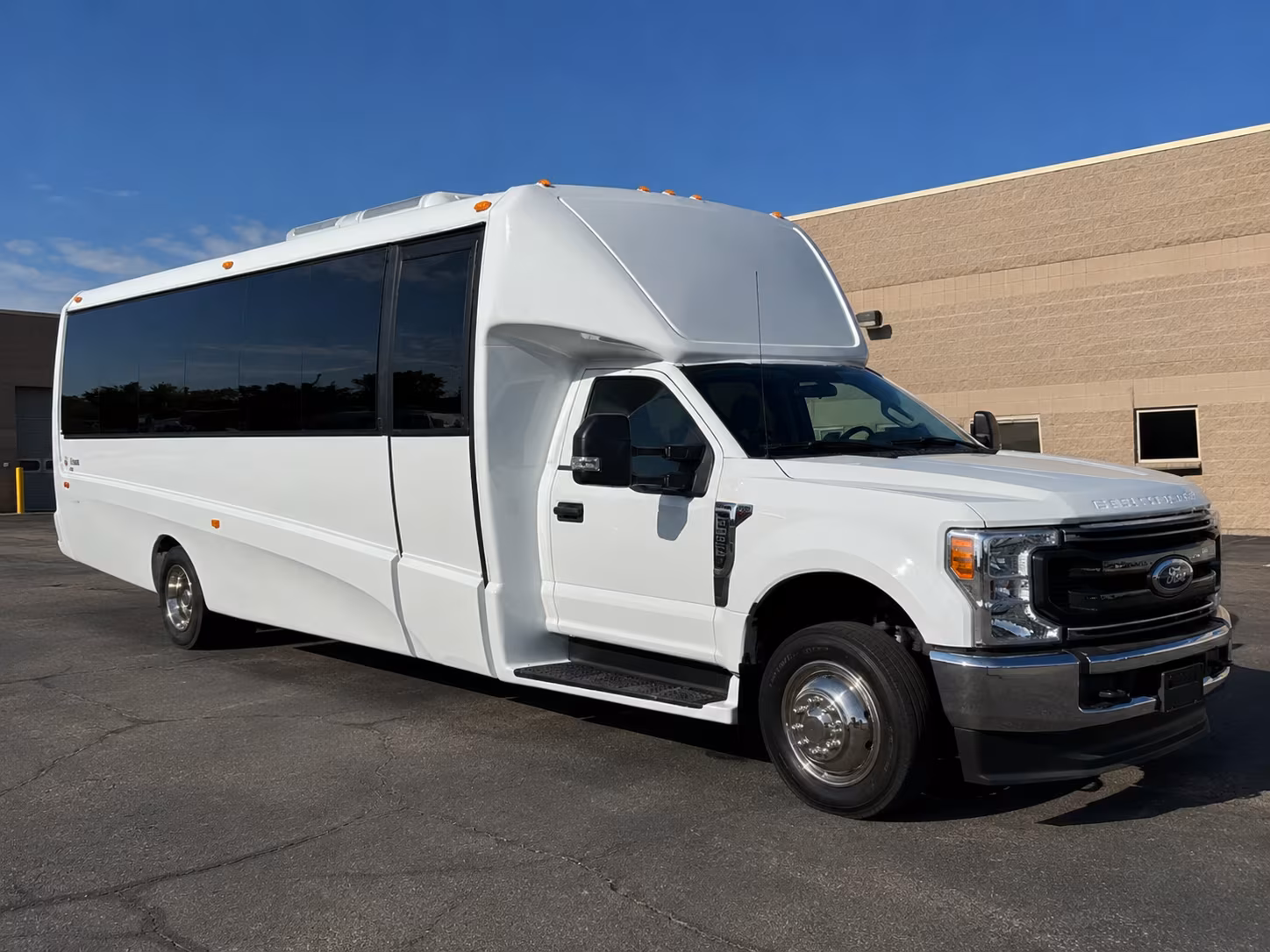 quinceanera and sweet 16 buses in escondido